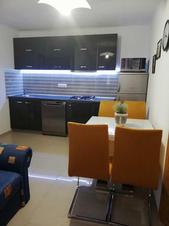 Apartmani Poljanec Вир Екстериор снимка
